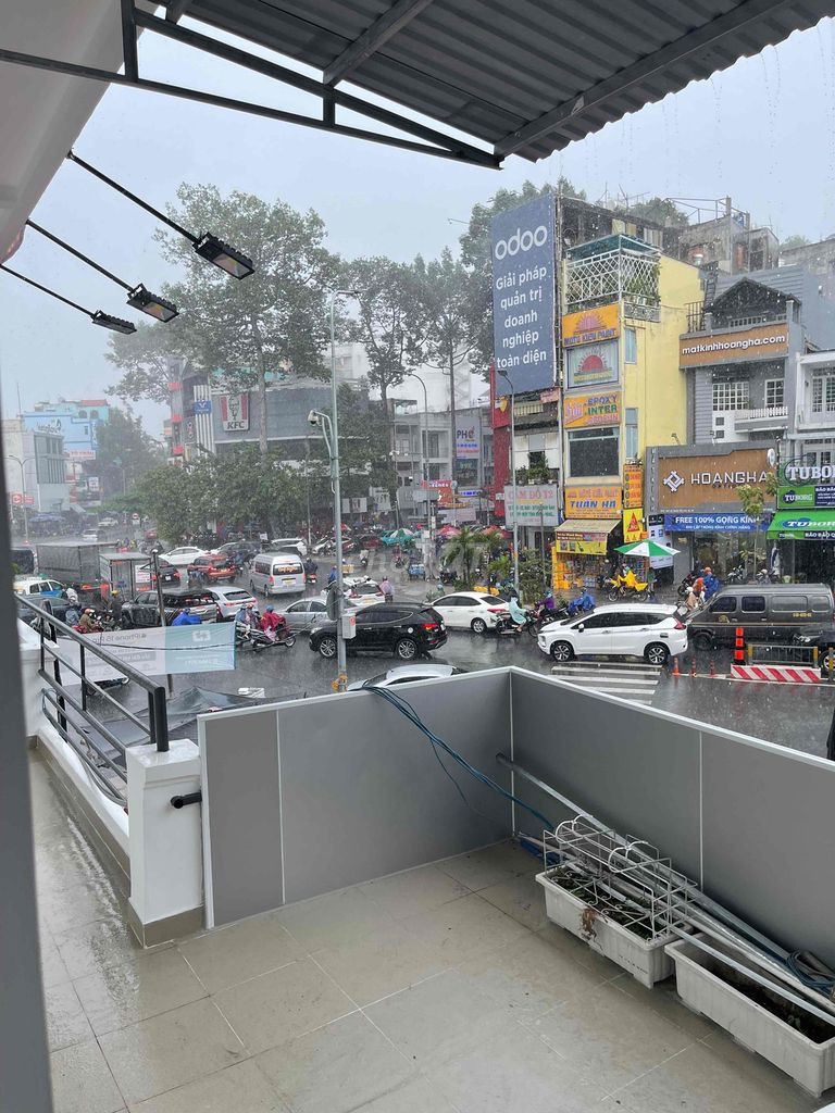 Cho thuê nhà NC MTĐ Lý Thái Tổ P10 Quận 10  